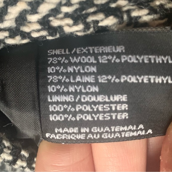 NWT DKNY Wool blend coat with ruffled sleeves and neckline - Picture 12 of 13